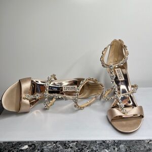 Badgley Mischka Sz 9.5 Cream Blush Satin Crystal Back Zip Tabby Wedge Sandals